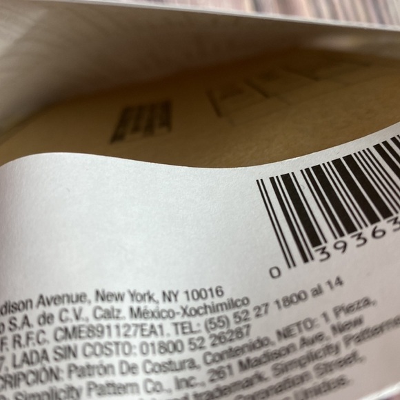 Simplicity Girls Patterns ‘Sarah Rose Design’-Size A # 2171 & 1793 - Picture 4 of 4